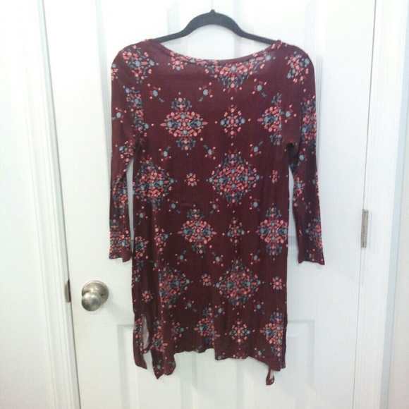Mudd Long Burgundy Floral Tunic Blouse Size S - Picture 2 of 5